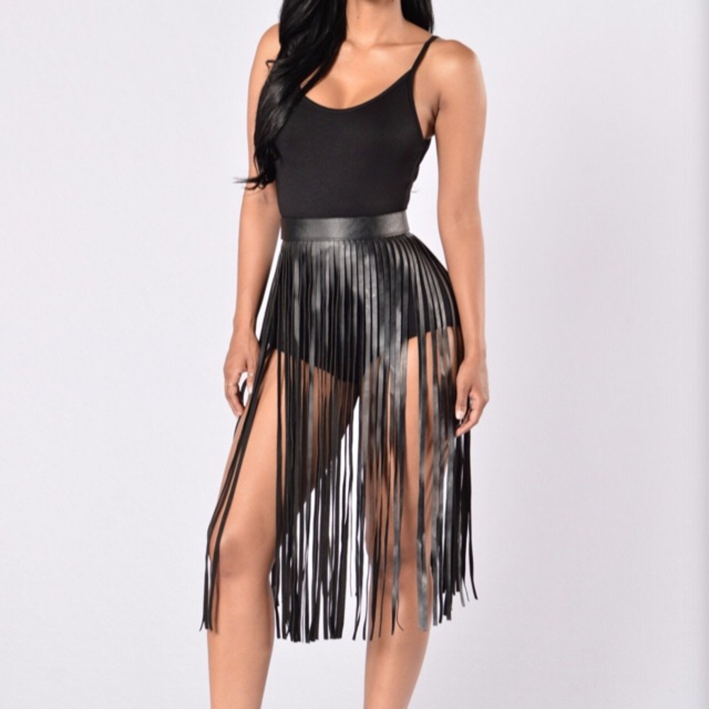 Fashion Nova - Shimmy & Shake Belt